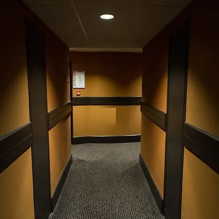 Escale Oceania La Baule 호텔 포르니세