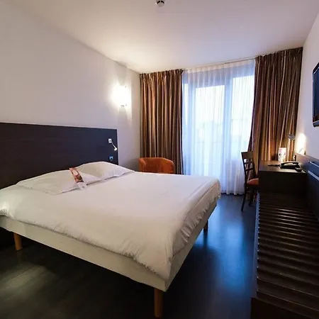 호텔 Escale Oceania La Baule 포르니세